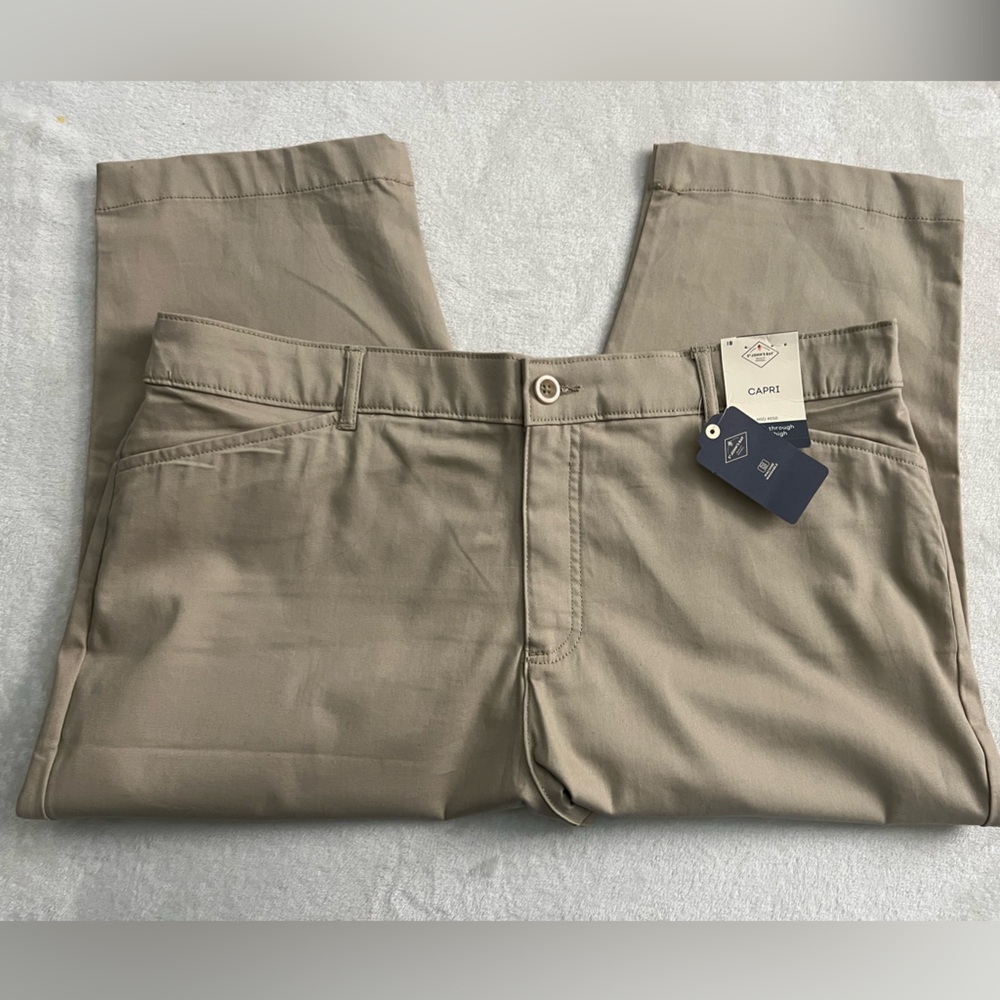 St. John’s Bay Mid Rise Tan Capri Cotton Blend Pants, NWT, Size 18